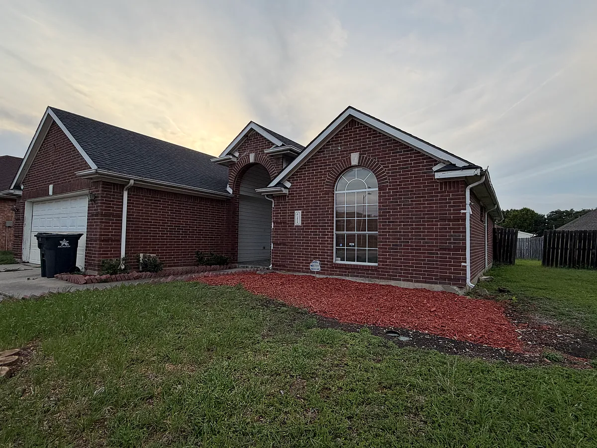 Building Photo - 1515 Ballesteros Ct