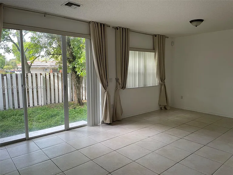 7980 S Southwood Cir #0 — Photo 21