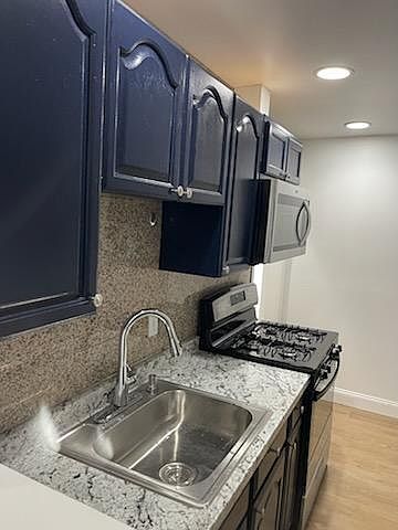 2nd image of 167 Richmond St #3