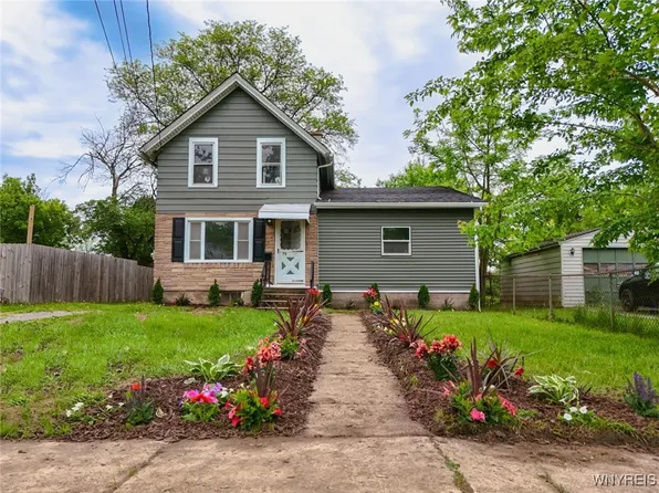 70 Minard St, Lockport, NY 14094