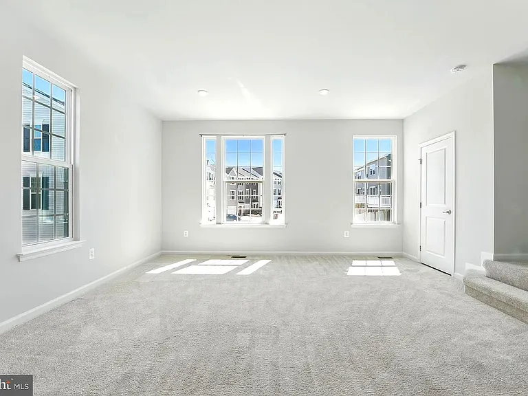 1716 Scenic Loop — Photo 9