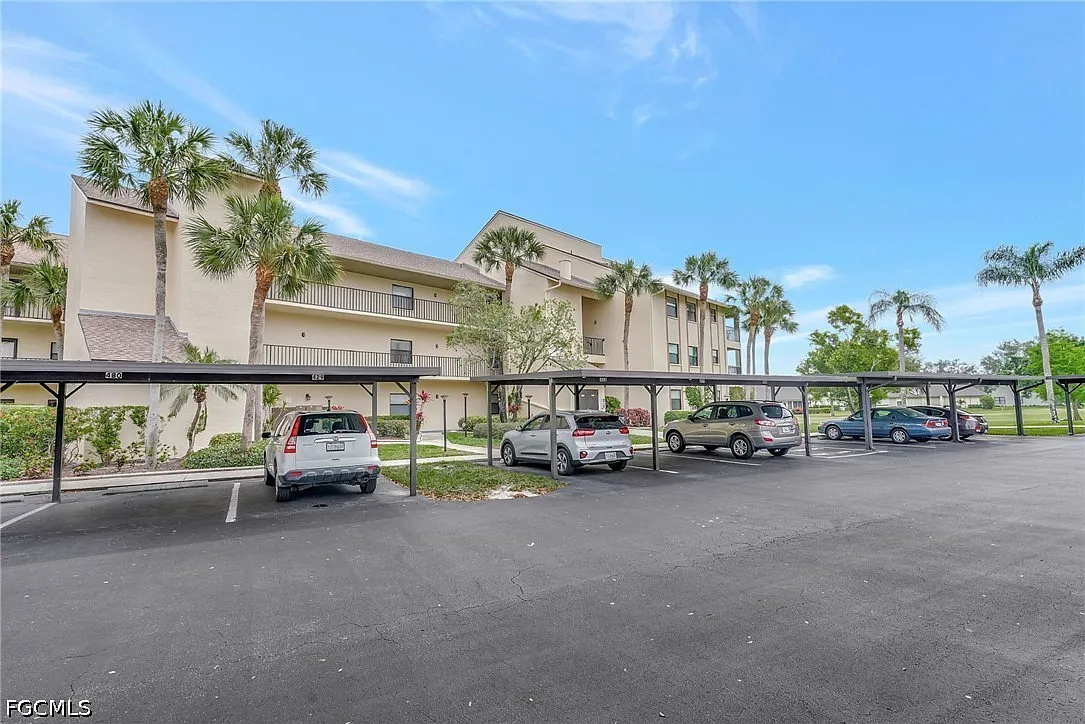 2 bed, 2.0 bath, 960 sqft, $3,500 — Photo 2