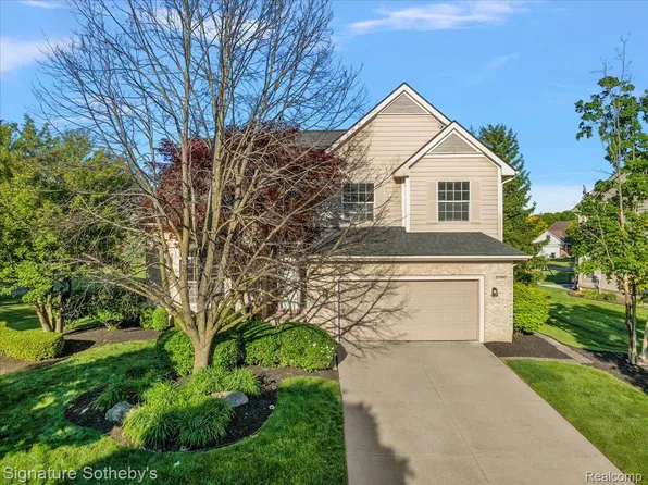 31190 Kingsley Ct, Novi, MI 48377
