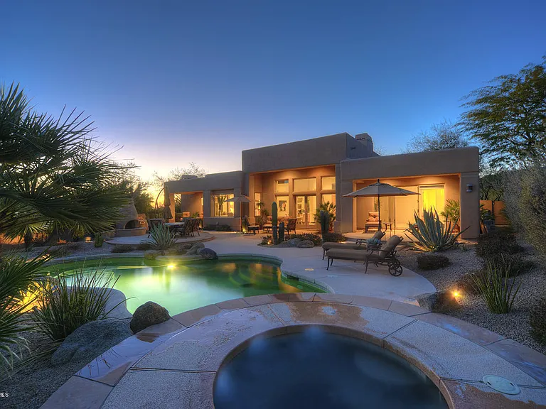 34125 N Boulders Pkwy — Photo 1