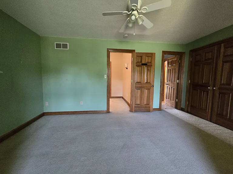 3034 Russell Rd — Photo 12