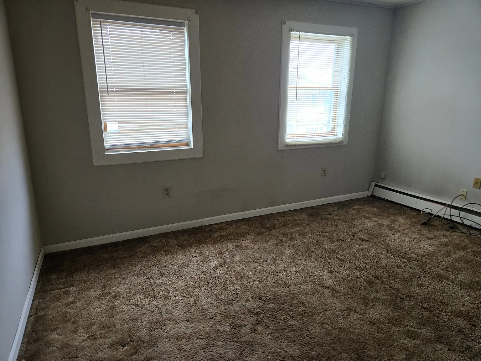 2 bed, 1000 sqft, $1,100 — Photo 3