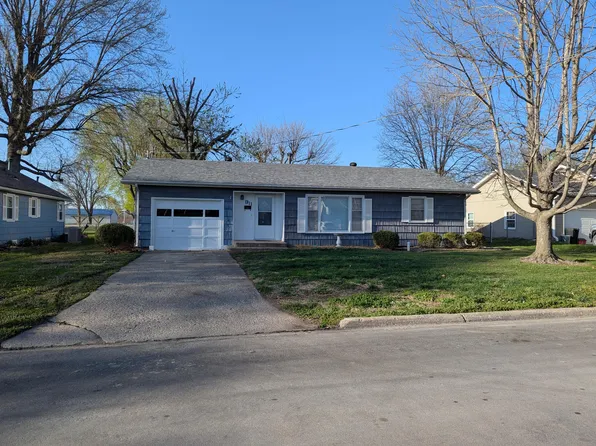 911 W Morgan St, Marshall, MO 65340
