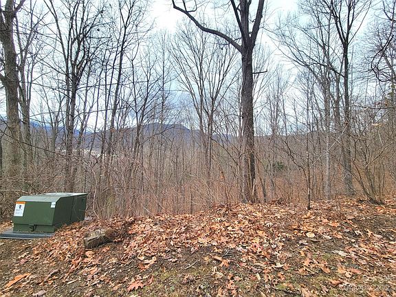 5th image of 440 Windy Hill Dr #12
