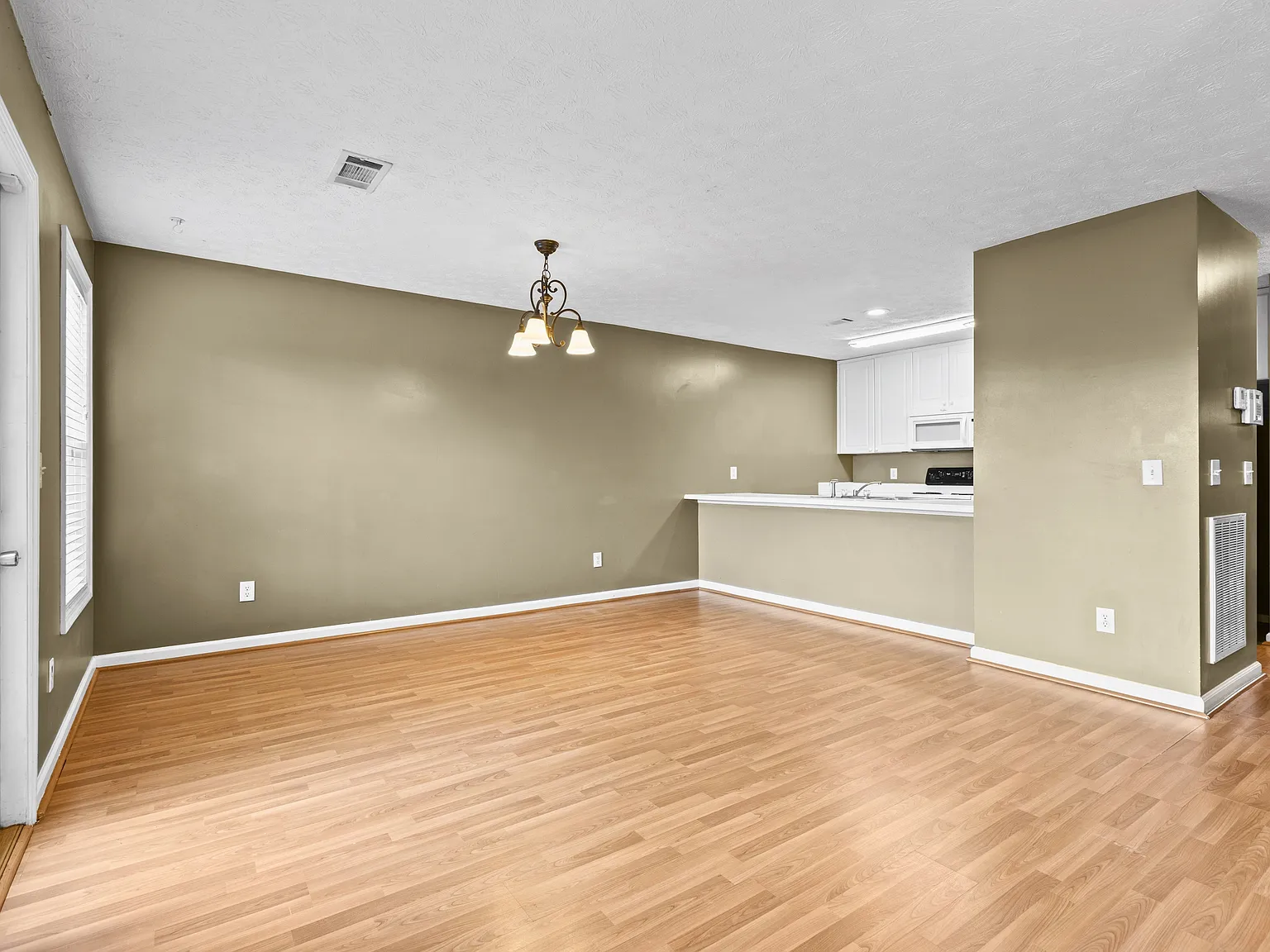 2428 E University Dr. #910 - 910 — Photo 3