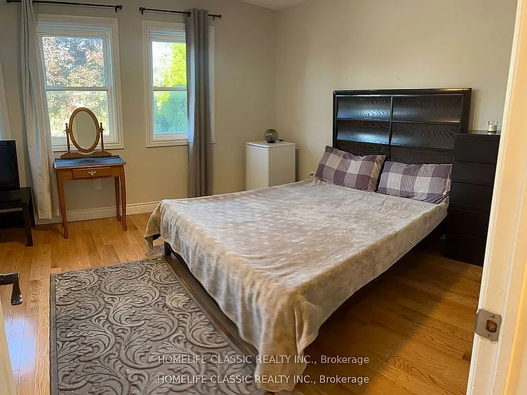 972 Krista Ct #MAIN FLOOR — Photo 13