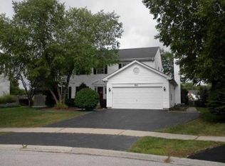 562 Chesterfield Ln, Barrington, IL