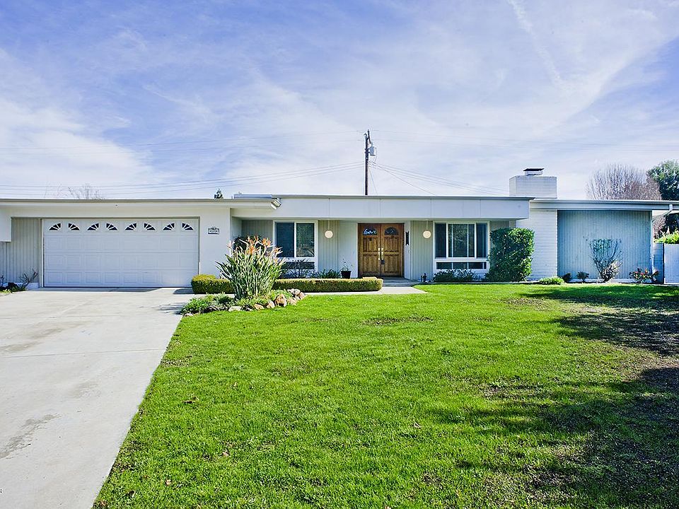 1st image of 207 Somerset Cir