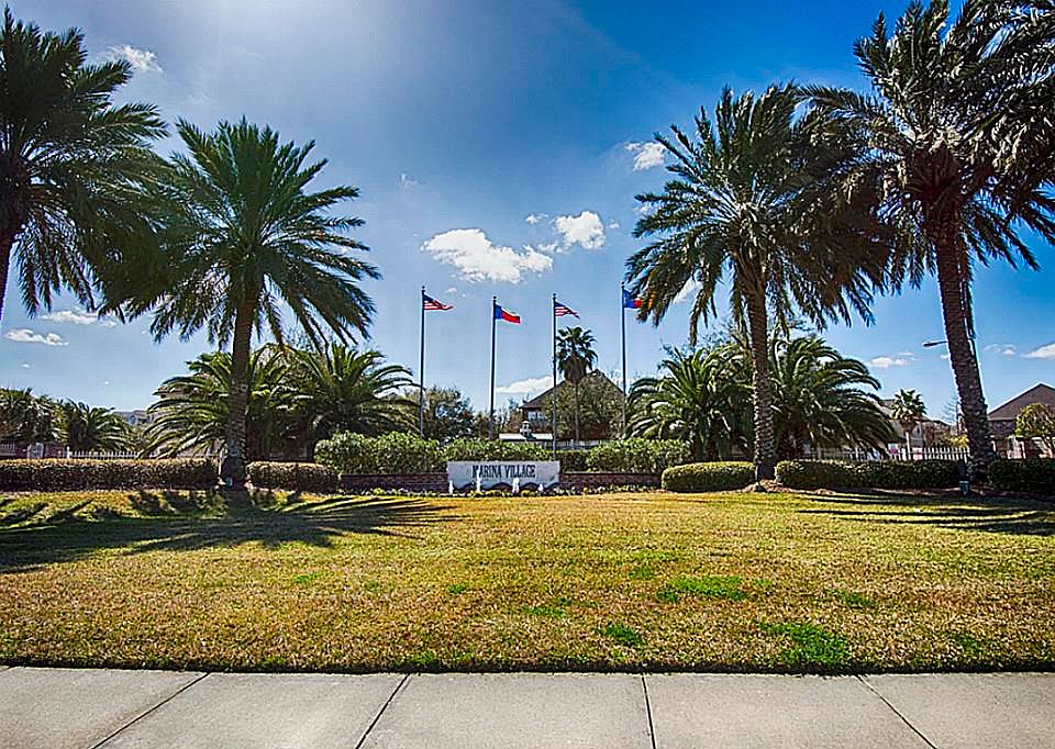 1st image of 1404 Oceanside Ln