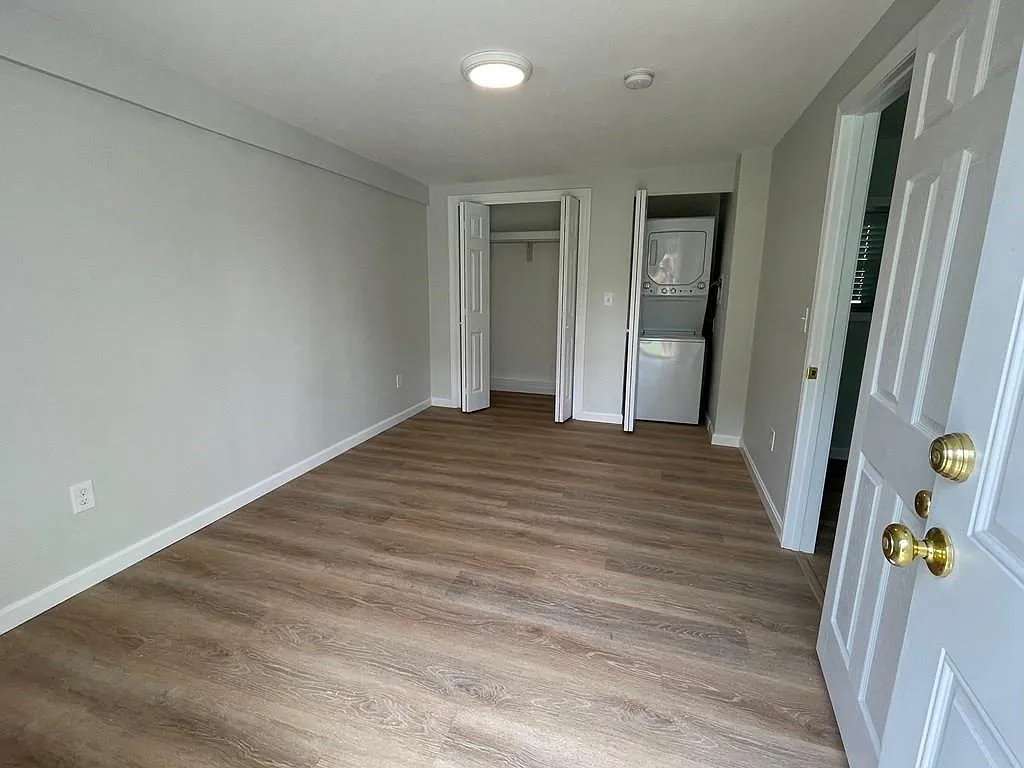 90 Prospect St — Photo 3