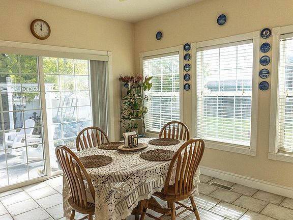 5th image of 407 Pevero Dr