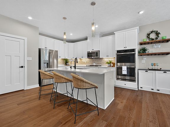 3rd image of 5245 Montview Way