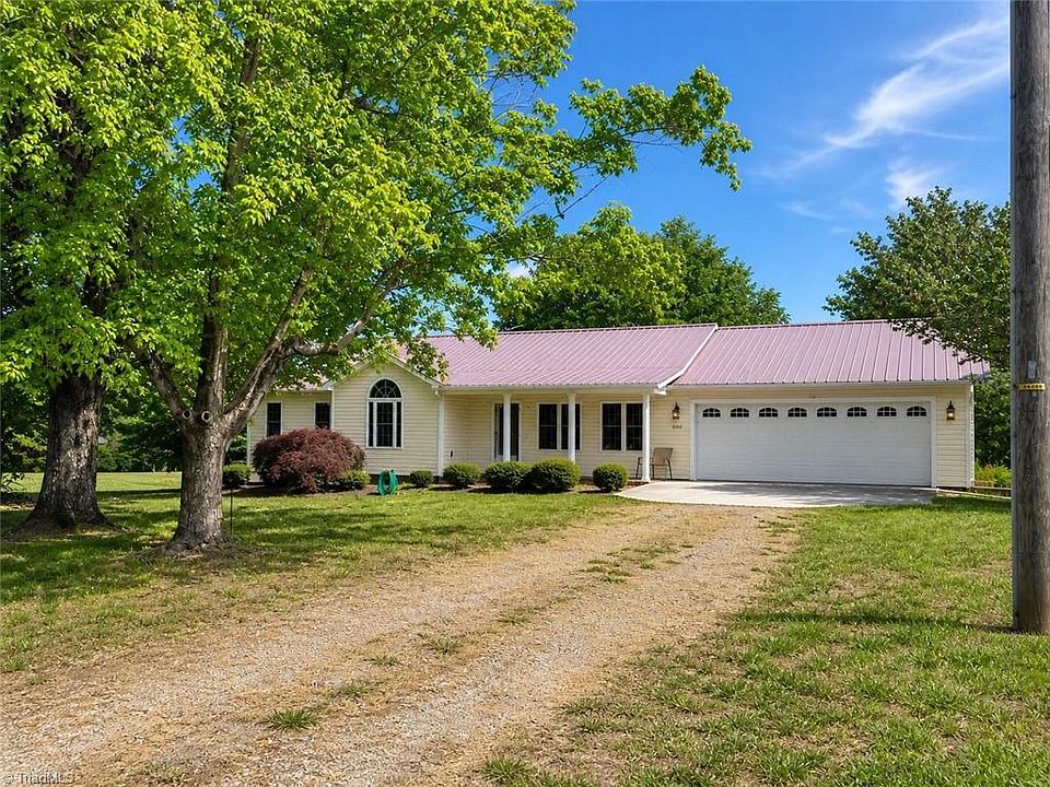1st image of 858 George Murphy Rd