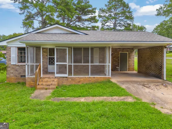 16 Leigh St, Commerce, GA 30529