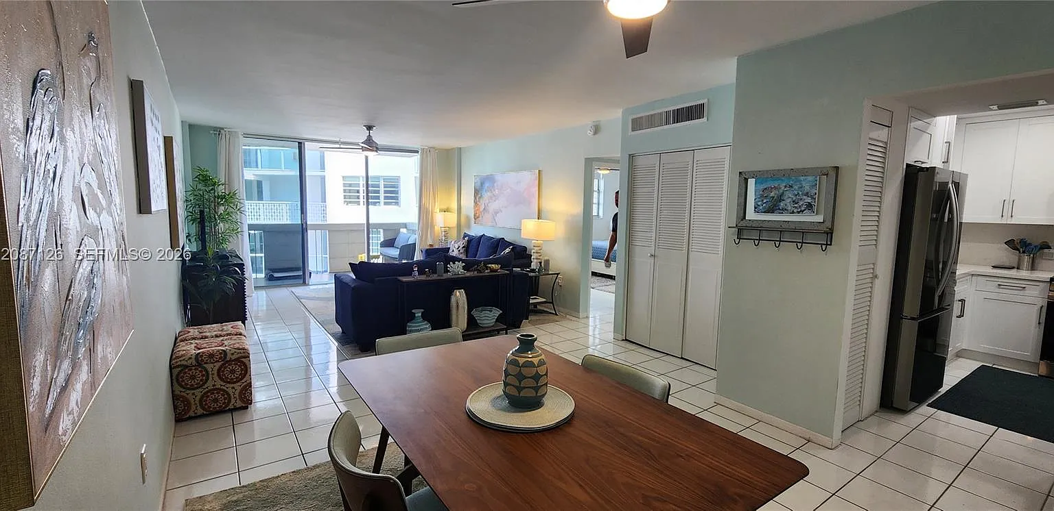 South Bay Club Condo — Photo 3