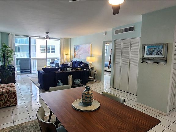 3rd image of 800 West Ave APT 836