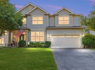 3084 Shenandoah Dr, Carpentersville, IL 60110