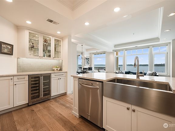 4th image of 108 2 Avenue S #301