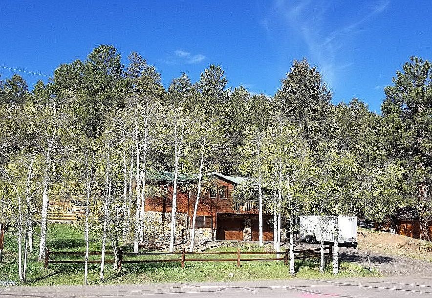 2nd image of 405 Aspen Dr W
