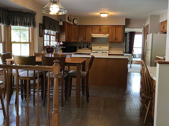 Kitchen/breakfast nook