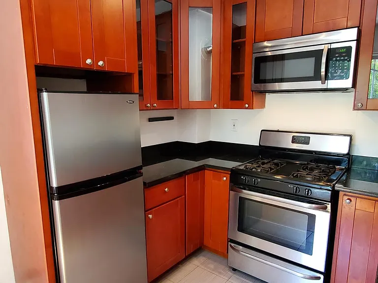 2100 Fell St #9 — Photo 4