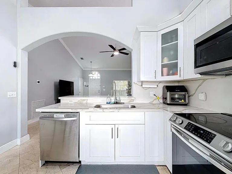 7657 Sanctuary Dr — Photo 5