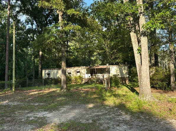 89 Autumn Dr, Byron, GA 31008