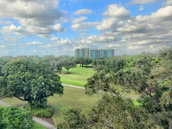 1962 Bridgewood Drive #1962, Boca Raton, FL 33434