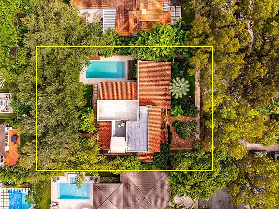 4th image of 513 Majorca Ave
