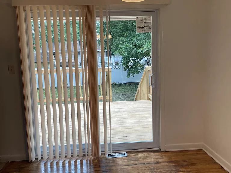 8018 Hammond St — Photo 2