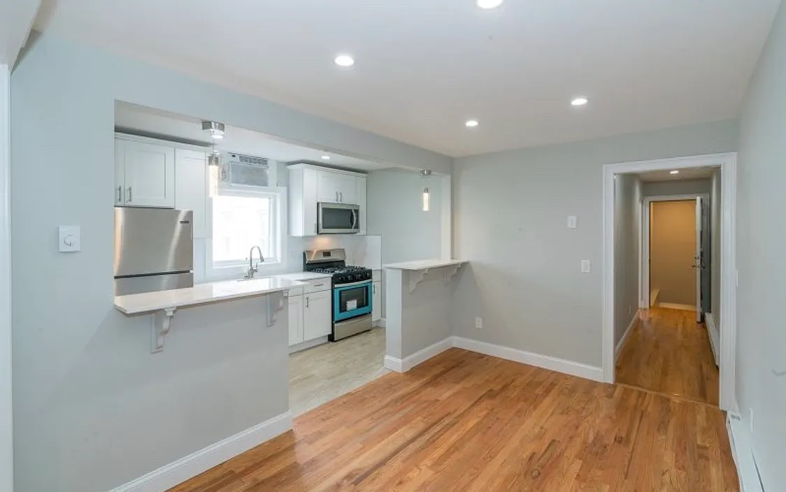 2 bed, $2,250 — Photo 2