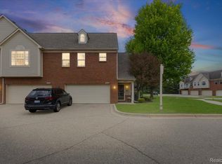 43456 Pendleton Cir, Sterling Heights, MI 48313