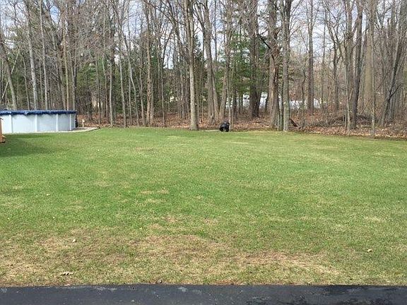 3rd image of 15 Theresa Ann Ct