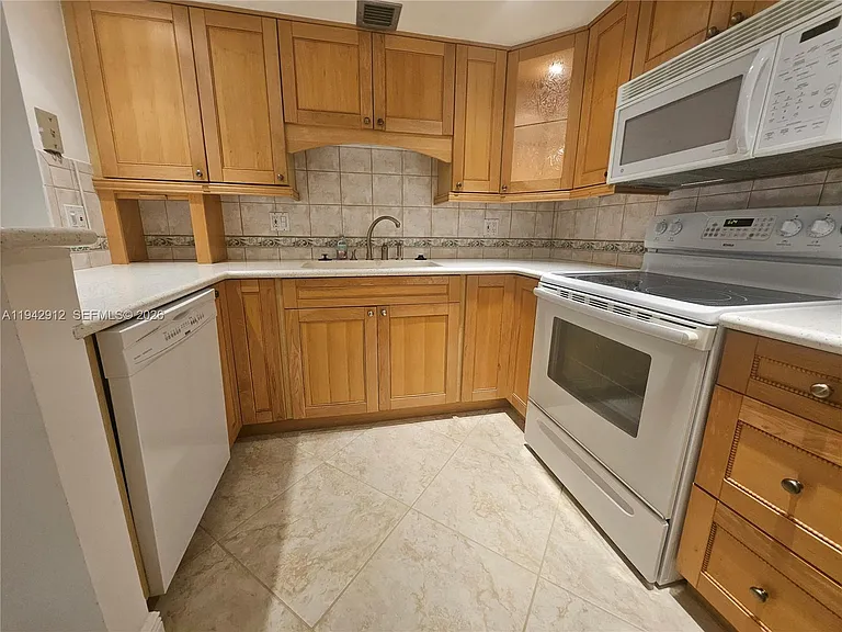 1101 River Reach Dr #418 — Photo 17