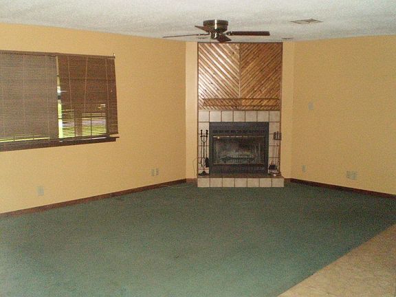 3rd image of 615 Lejuanta St