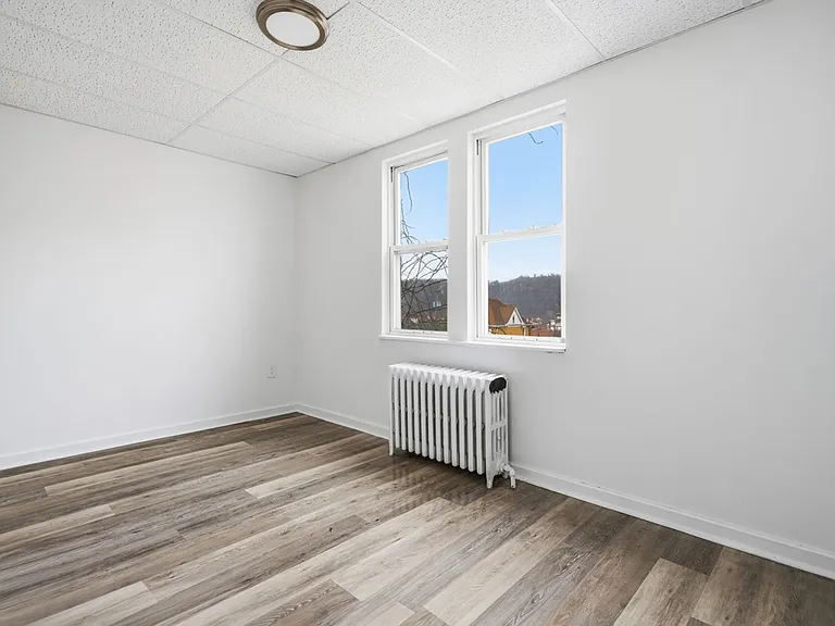 126 W 9th Ave — Photo 19
