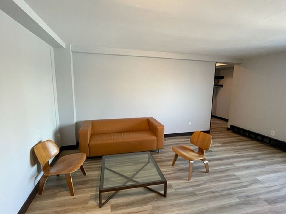 1st image of 316 Oak Grove St APT 301