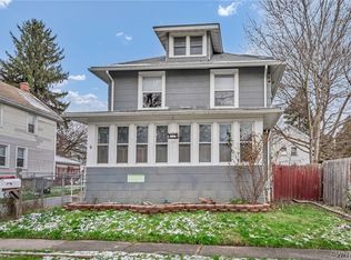 16 Bacon St, Lockport, NY 14094