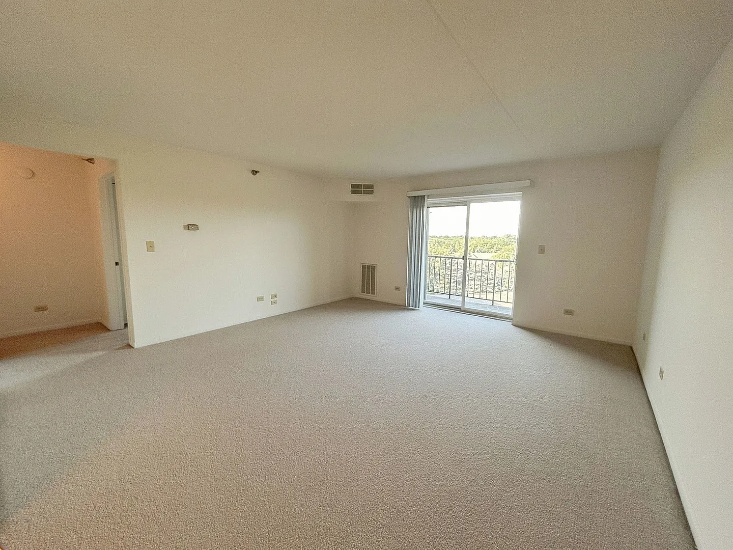 1 bed, 772 sqft, $1,700 — Photo 4
