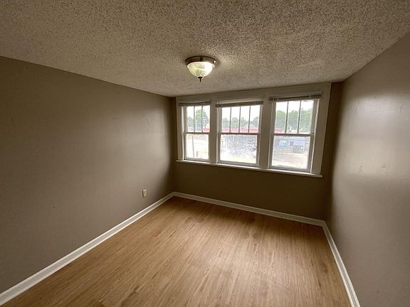 5th image of 410 Fowlkes Ave #B
