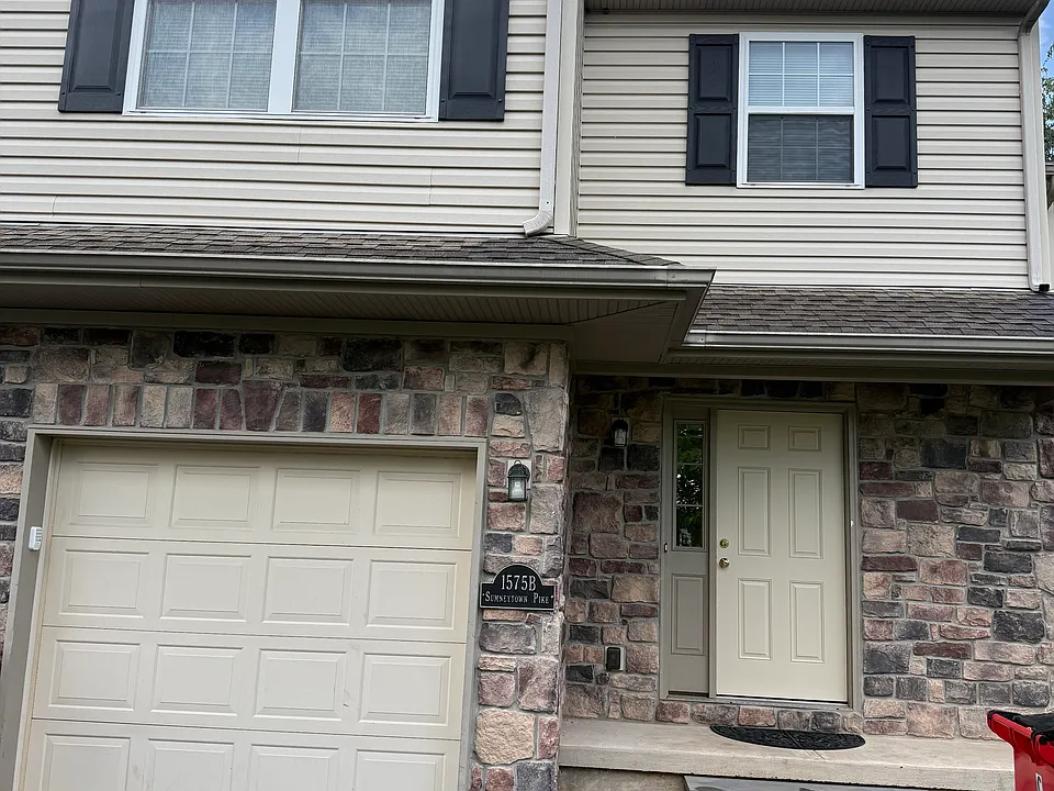 1575 Sumneytown Pike
