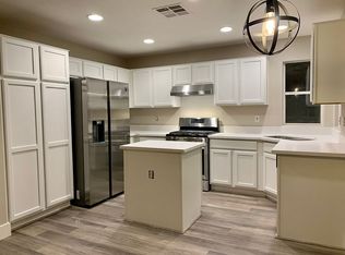 10806 Valencia Hills St, Las Vegas, NV 89141