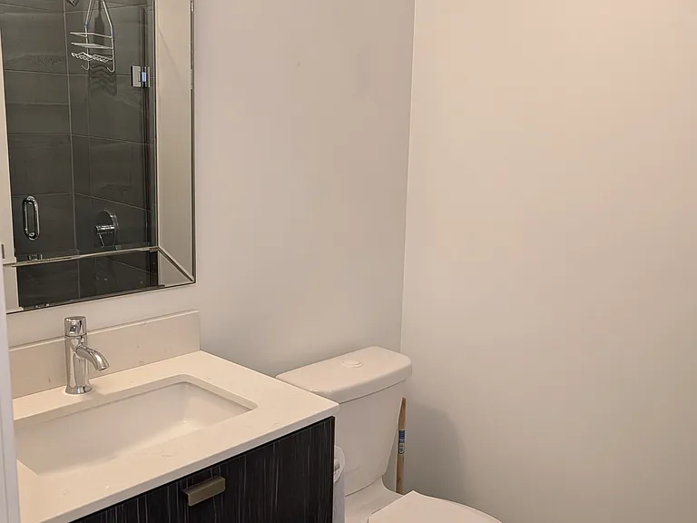 56 Manor Rd E #1711 — Photo 10