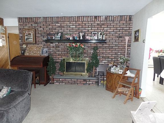 5th image of 33 Petal Ln