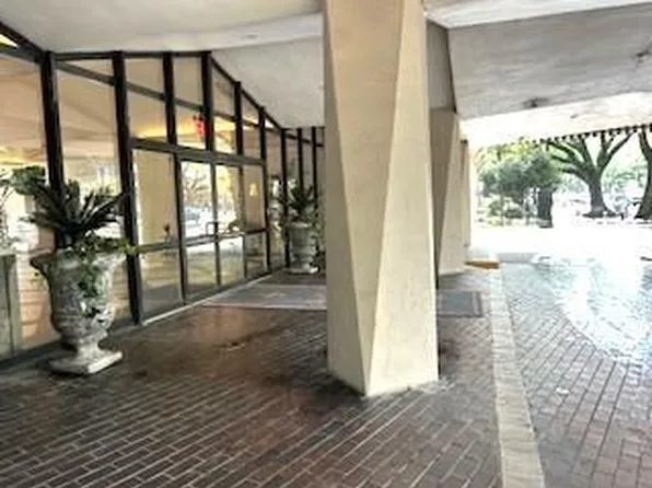 2100 St Charles Ave APT 3A, New Orleans, LA 70130