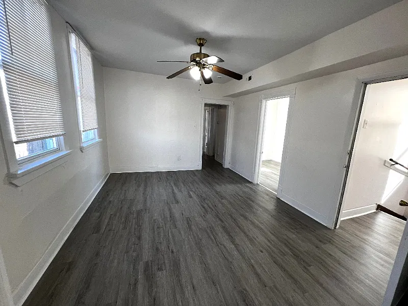 2 bed, $1,300 — Photo 3